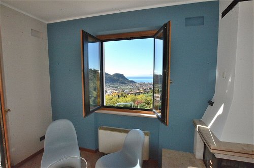 Photo 15 - Apartment Montegolo Four With Pool And Lake View