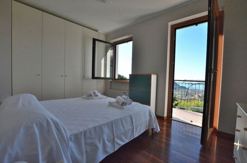 Photo 2 - Apartment Montegolo Four With Pool And Lake View