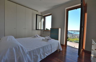 Photo 2 - Apartment Montegolo Four With Pool And Lake View