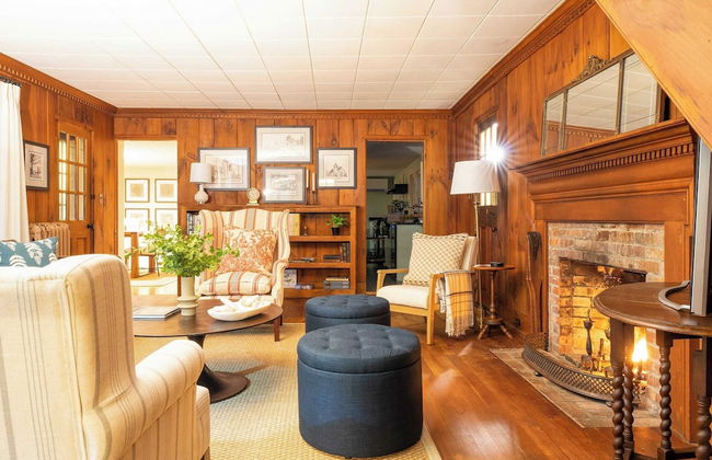 Whitney by Avantstay Private Berkshires Estate - Photo 8