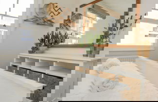 Photo 2 - Waterloo Apartment