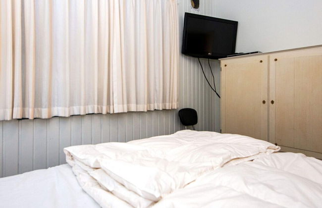 6 Person Holiday Home in Orsted - Photo 2