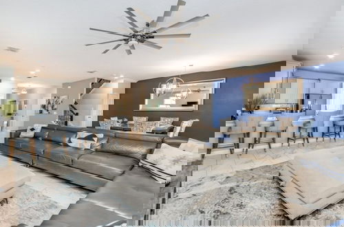 Foto 34 - Storey Lake Resort 9 Bed Game/theater Room 9 Bedroom Home by RedAwning