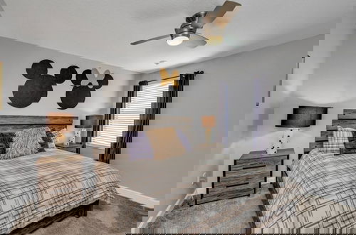 Foto 11 - Storey Lake Resort 9 Bed Game/theater Room 9 Bedroom Home by RedAwning