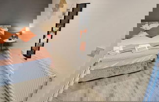 Photo 4 - The Lowry One-bedroom Apartment by Belvilla