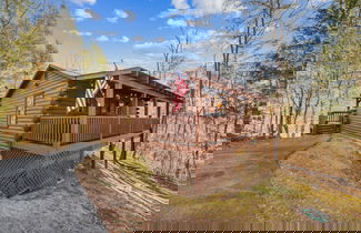 Foto 1 - Wildberry Retreat 1 Bedroom Cabin by RedAwning