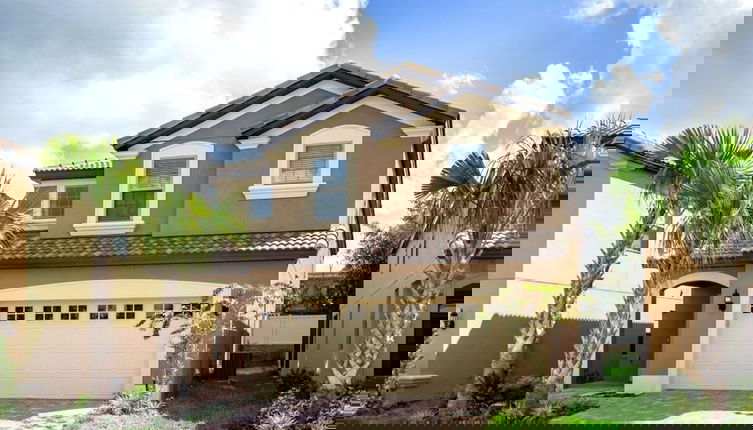 Foto 1 - Saltwater Pool Private Pool Luxury Home! 6 Bedroom Home by RedAwning