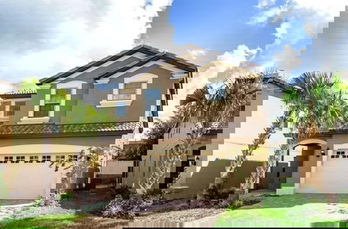 Foto 1 - Saltwater Pool Private Pool Luxury Home! 6 Bedroom Home by RedAwning