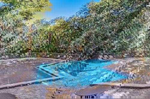 Foto 10 - Pool View Condo with Access to Walking or Biking Pathway Throughout Amelia Island Plantation by RedAwning