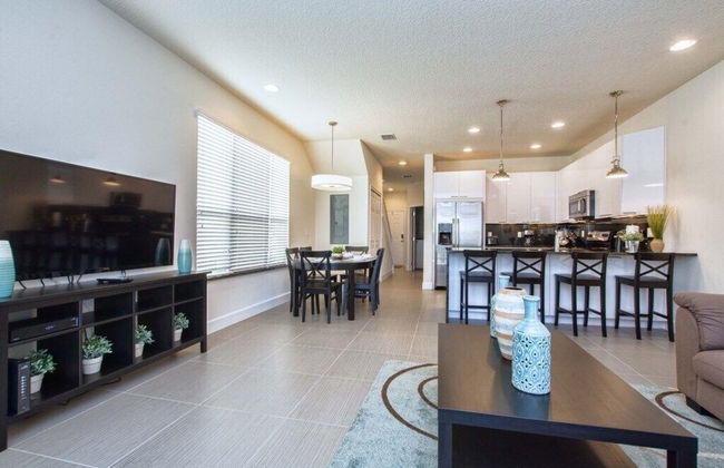 Beautiful House, Private Splash Pool, Balcony Off Master Suite, Free Wifi!!! 3 Bedroom Townhouse by RedAwning - Foto 28