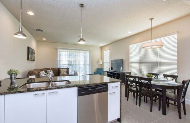 Beautiful House, Private Splash Pool, Balcony Off Master Suite, Free Wifi!!! 3 Bedroom Townhouse by RedAwning - Foto 12