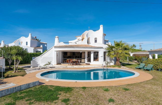Villa Veiguinha in Vale Rebelho - Photo 3
