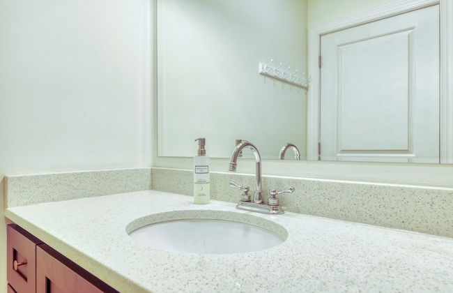 Sosuite 2BR Penthouse w W D Gym On-site Bar - Foto 21
