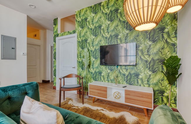 Sosuite 2BR Penthouse w W D Gym On-site Bar - Foto 2