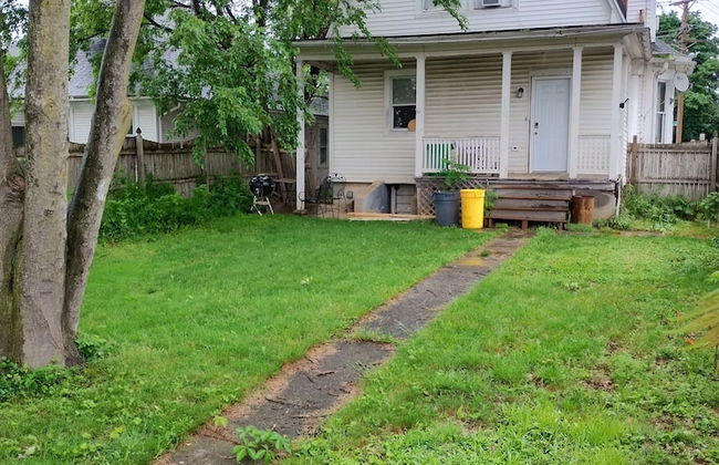 The Carew House Sleeps 10 Fenced 4BR Full Kitchen Steps2 YCP - Foto 24