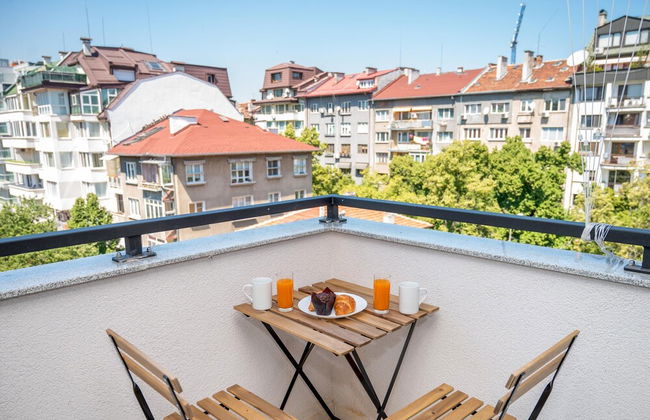 Spacious 1bdr Apartment in City Centre With Balcony - Photo 3
