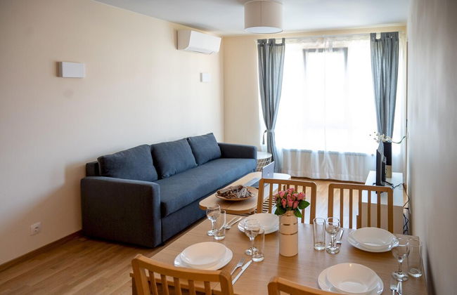 Spacious 1bdr Apartment in City Centre With Balcony - Photo 1