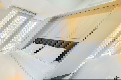 Foto 5 - Cozy Designed Studio Tokyo Riverside Pik 2 Apartment
