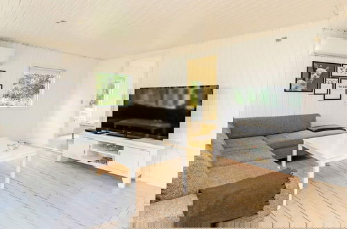 Foto 8 - 6 Person Holiday Home in Hals