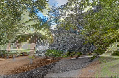 Foto 56 - Classic Beach Home With Heated Private Pool - Sleeps 9