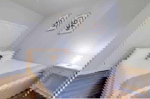 Photo 3 - Spacious Apartment in Alexandria