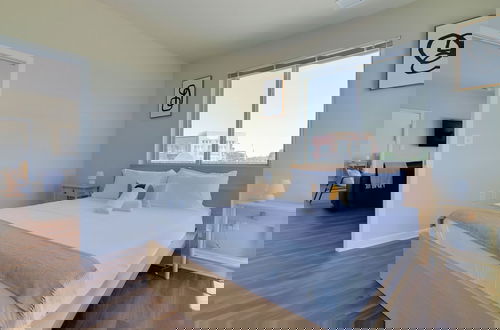 Photo 2 - Spacious Apartment in Alexandria