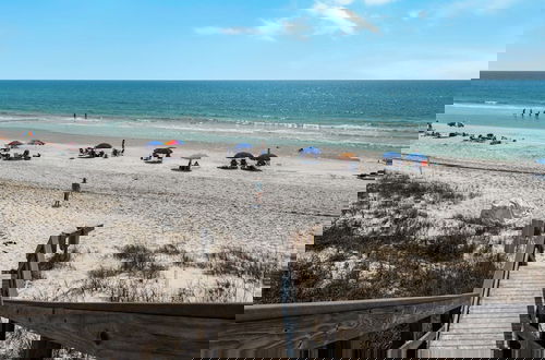Foto 56 - 2 Minutes to Beach & Next to Pool - Free Beach Setup, Sleeps 12