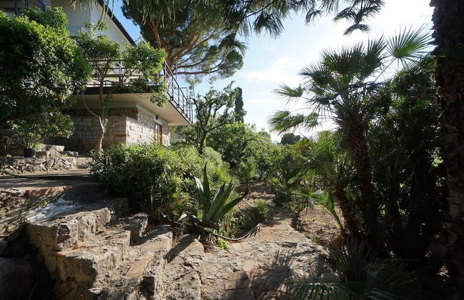 Nut House Apartment Near the sea in a Villa With Garden - Foto 15
