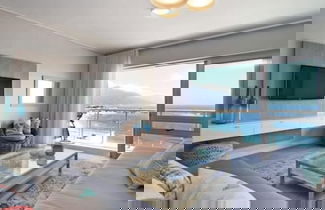 Foto 1 - Incredible Clifton Apartment w 180 Sea Views Dunmore Blue