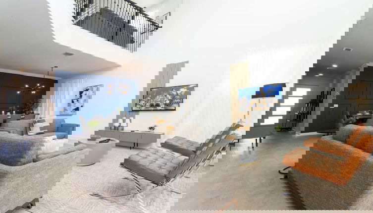 Foto 1 - Super Luxury Modern Home Prime Location