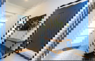Foto 3 - Super Luxury Modern Home Prime Location
