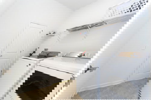 Foto 17 - Super Luxury Modern Home Prime Location