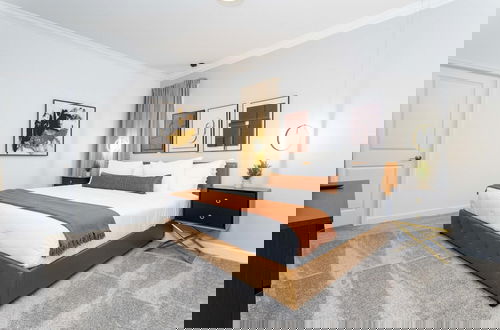 Foto 18 - Super Luxury Modern Home Prime Location