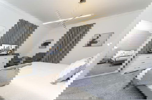 Foto 39 - Super Luxury Modern Home Prime Location