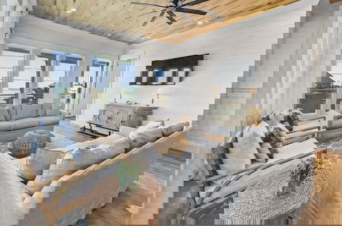 Foto 38 - Summer Wind 7 Bedroom Home by RedAwning