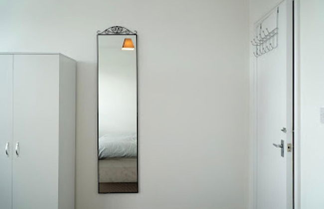 Clean, Spacious 2-bed Apartment in Brierley Hill - Foto 3