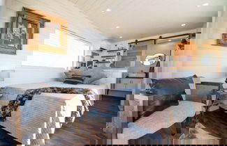 Foto 1 - New The Cowboy Boots-shipping Container Home