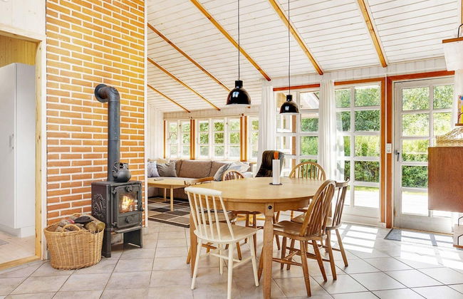 8 Person Holiday Home in Jerup - Foto 13