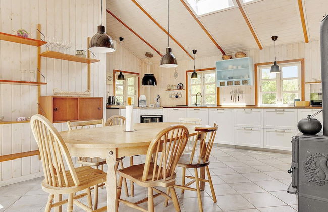 8 Person Holiday Home in Jerup - Foto 15
