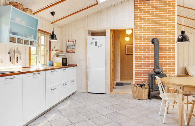 8 Person Holiday Home in Jerup - Foto 4