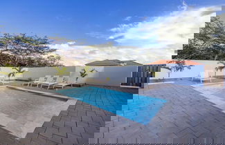 Foto 1 - Brand New 3BR 2BA w Private Pool Near Palm Beach