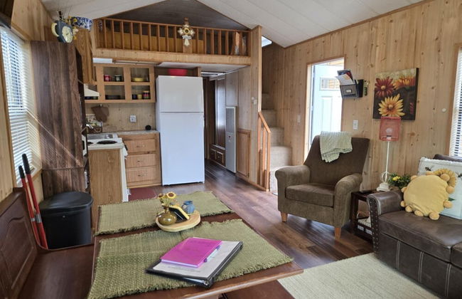 Cabin 9 ~ Toronto Lake: Fishing, Swimming & More! 1 Bedroom Cabin by RedAwning - Foto 10