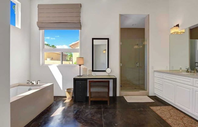 Legends by Avantstay Stunning Golf Villa Featuring Spa, Pool & Fire-pit - Foto 16