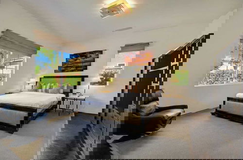 Foto 4 - Legends by Avantstay Stunning Golf Villa Featuring Spa, Pool & Fire-pit