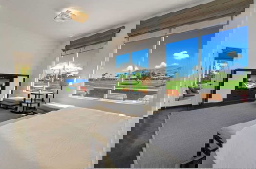 Foto 2 - Legends by Avantstay Stunning Golf Villa Featuring Spa, Pool & Fire-pit