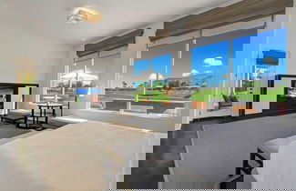 Foto 2 - Legends by Avantstay Stunning Golf Villa Featuring Spa, Pool & Fire-pit