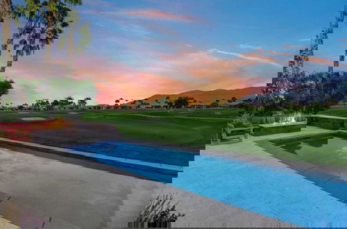 Foto 12 - Legends by Avantstay Stunning Golf Villa Featuring Spa, Pool & Fire-pit