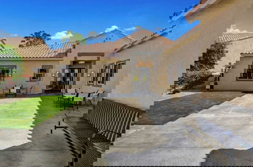 Foto 34 - Legends by Avantstay Stunning Golf Villa Featuring Spa, Pool & Fire-pit