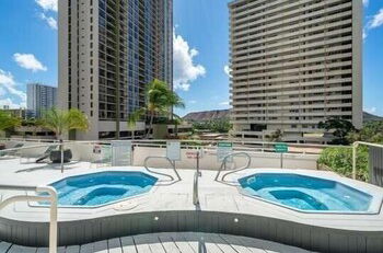Foto 17 - Newly Remodeled - 30th Floor Suite with EPIC Mountain Views by Koko Resort Vacation Rentals