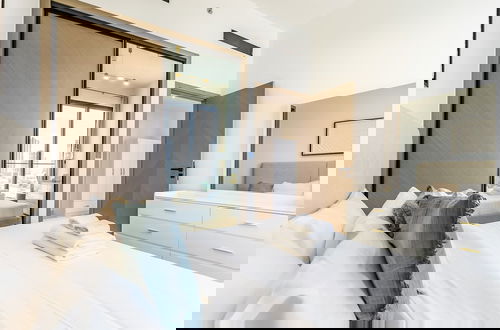 Foto 10 - Apt with Artful Interior and Urban Views